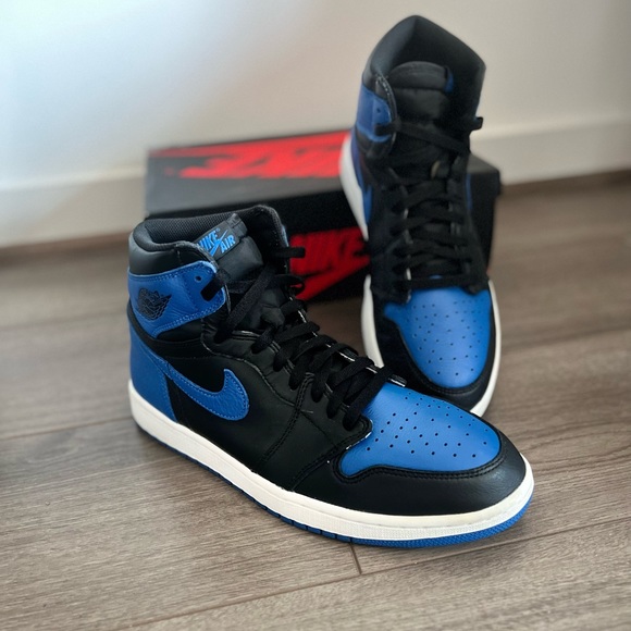 AIR JORDAN 1 RETRO HIGH OG 'Royal Blue' 🥶 - Picture 1 of 8